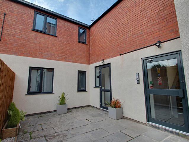 Apartment for rent in Bede Island, Old Wharf