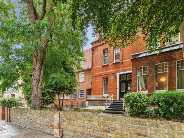 Studio for rent in Putney, Greater London