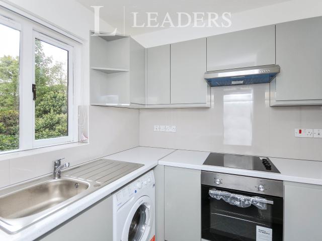 Studio for rent in London Borough of Lewisham, Lower Sydenham