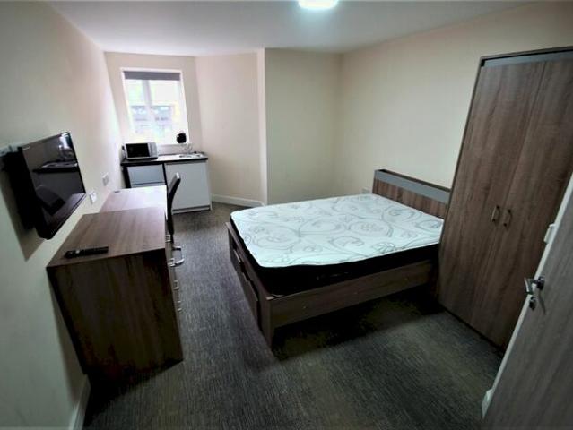 Apartment for rent in Ball Hill, West Midlands