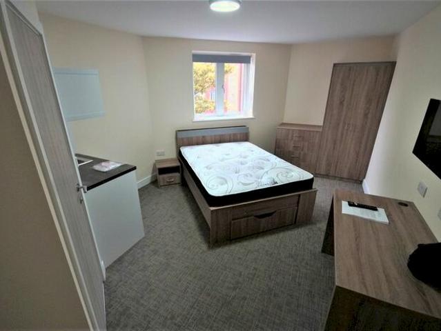 Apartment for rent in Ball Hill, West Midlands