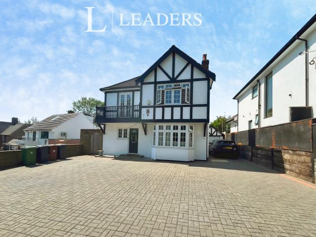 Studio for rent in Elstree and Borehamwood, Borehamwood