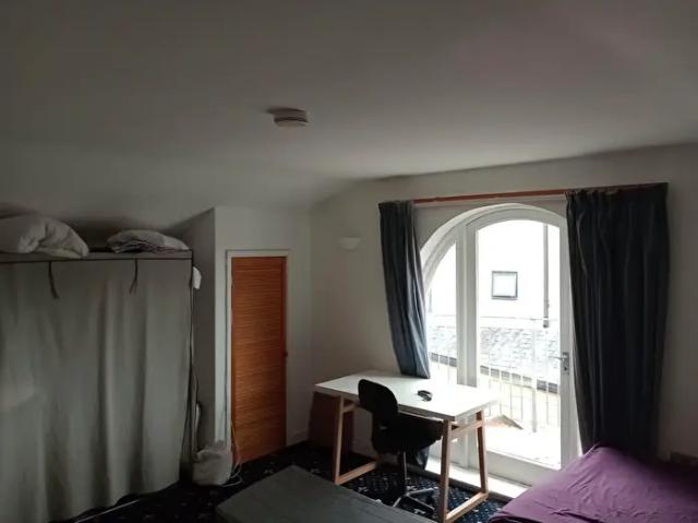 Apartment for rent in St Clement's, The Slade