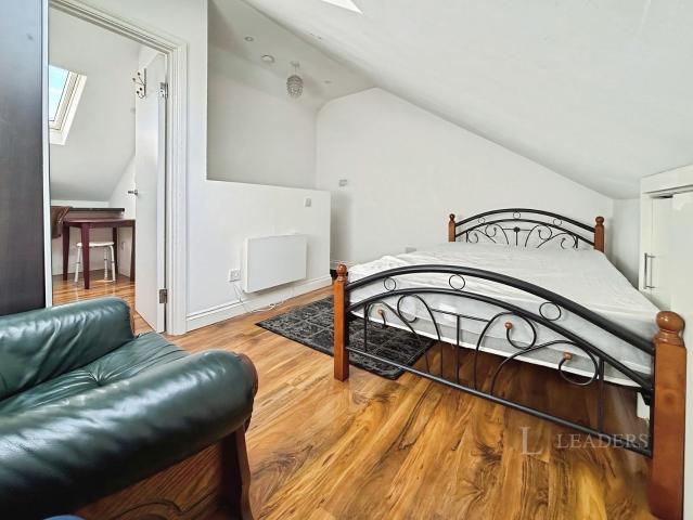 Studio for rent in London Borough of Croydon, Waddon