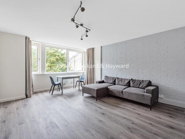 Studio for rent in Chalk Farm, Primrose Hill