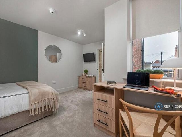 Apartment for rent in Caldermill, East Midlands