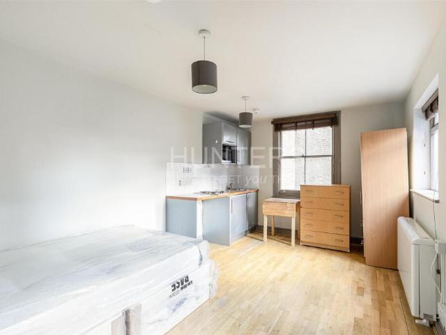 Studio for rent in Hampstead, Queen's Park