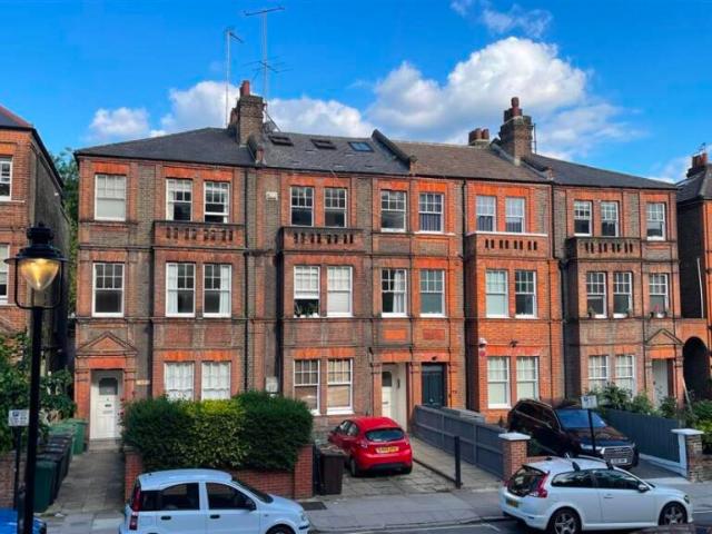 Studio for rent in Hampstead, South Hampstead