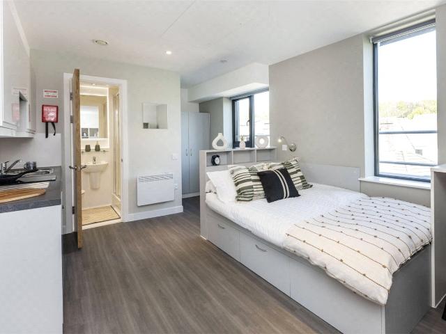 Studio for rent in Round Hill, Brighton & Hove