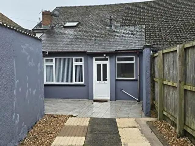 Apartment for rent in Gilfach, Pen-pedair-heol
