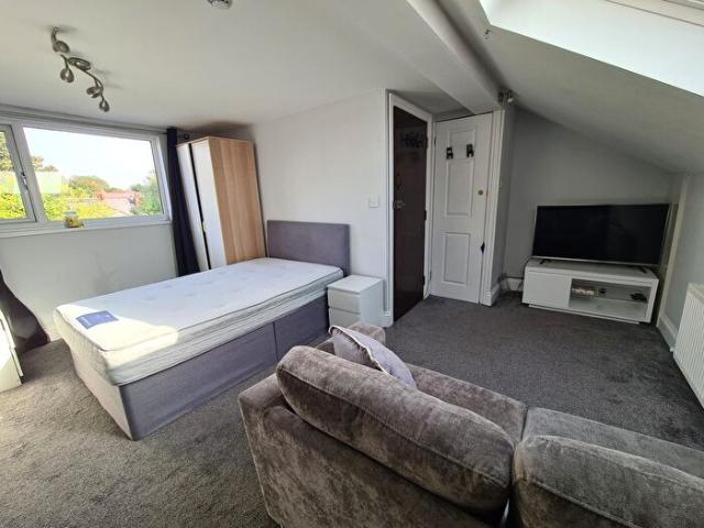 Apartment for rent in Ball Hill, West Midlands
