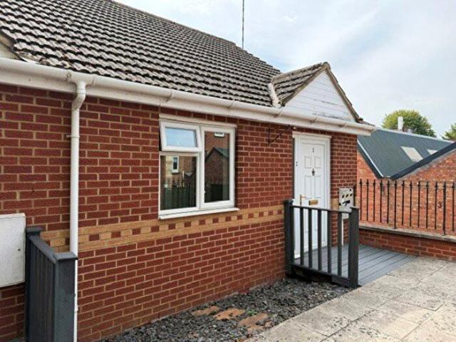 Apartment for rent in Desborough