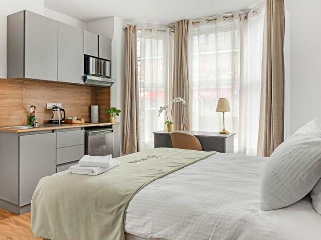 Apartment for rent in Abbey Park, Barton In Fabis