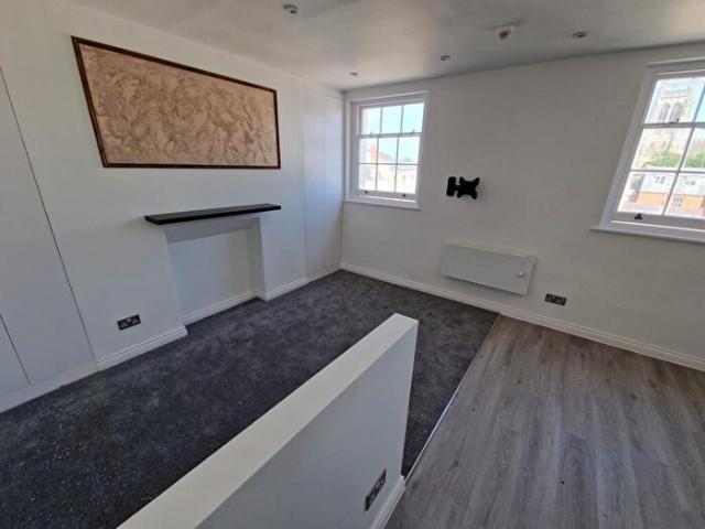 Apartment for rent in Sydenham, Green Close