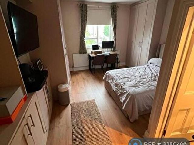 Apartment for rent in Milverton, Green Close