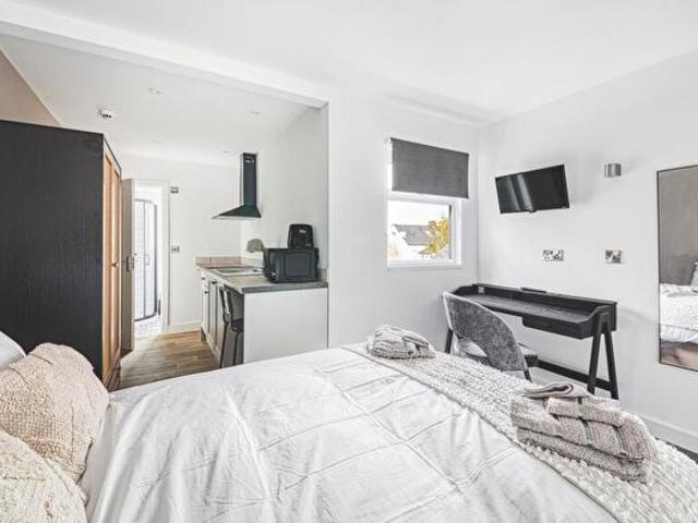Apartment for rent in Caldermill, East Midlands
