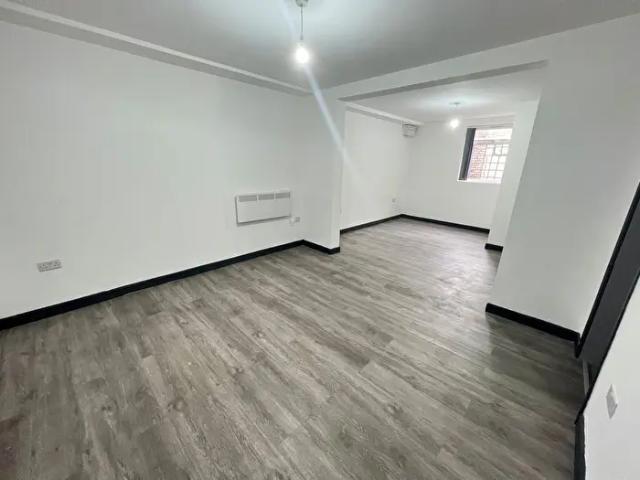 Apartment for rent in Aylestone Park, Old Wharf