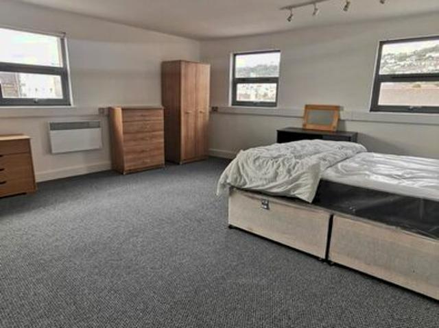 Apartment for rent in Mount Pleasant, Swansea