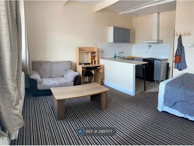 Apartment for rent in Ball Hill, West Midlands