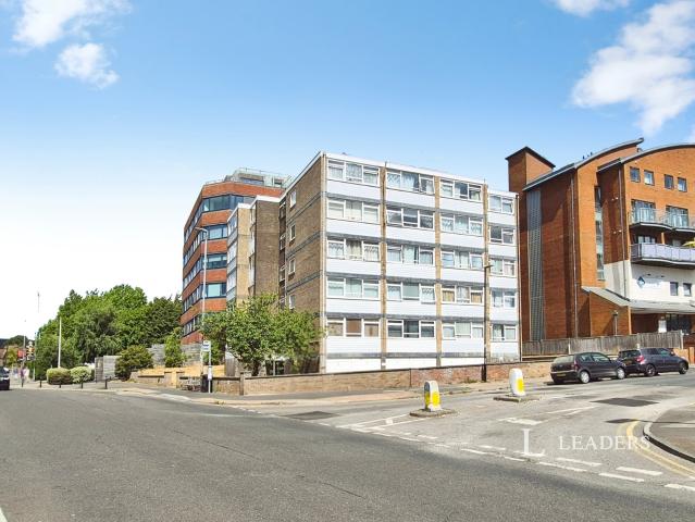 Studio for rent in Upperton, Eastbourne