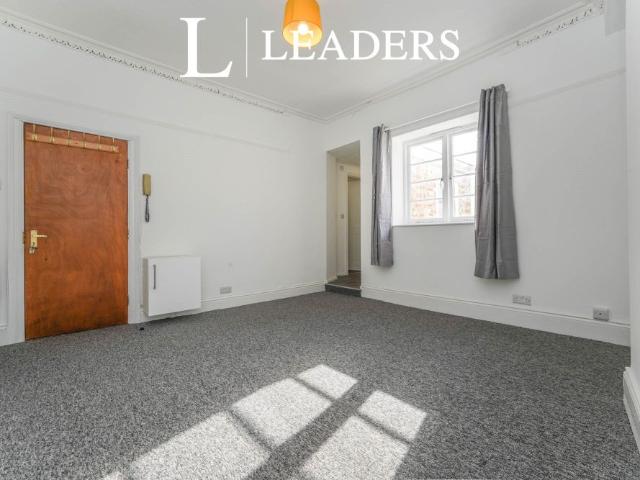 Studio for rent in Golden Valley, Gloucestershire
