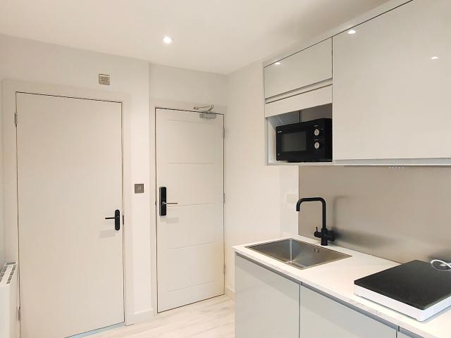Studio for rent in Berrylands, Greater London