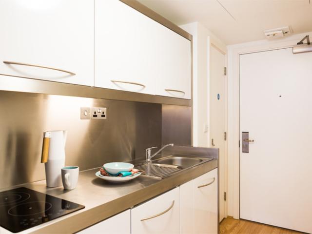 Studio for rent in North Kensington, Greater London