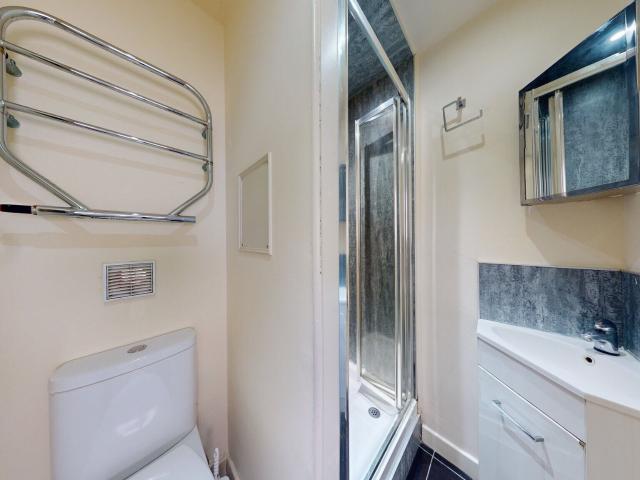 Studio for rent in Cricklewood, Greater London
