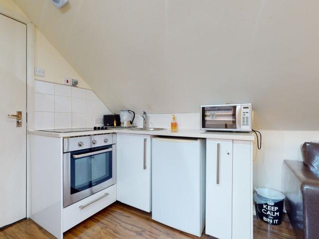 Studio for rent in Cricklewood, Greater London