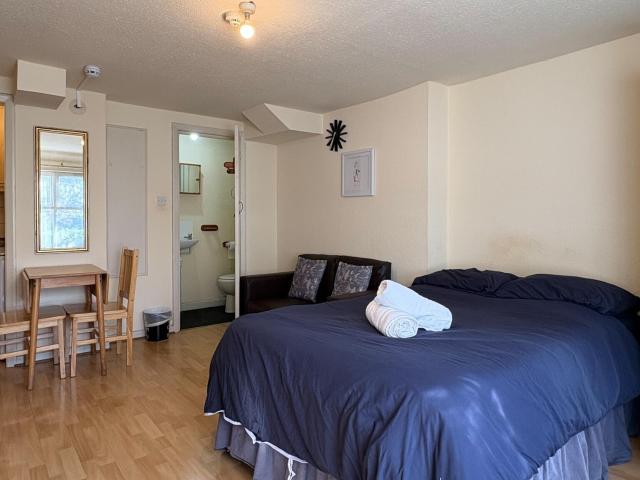Studio for rent in Dollis Hill, Greater London