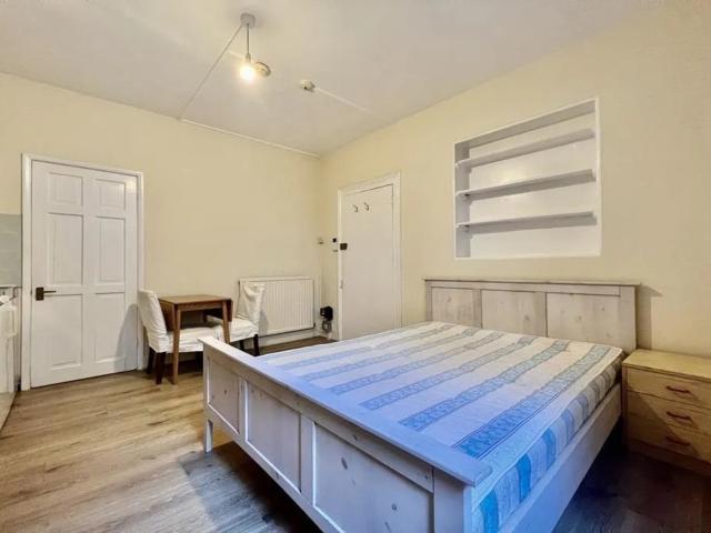 Studio for rent in Royal Borough of Kensington and Chelsea, Greater London