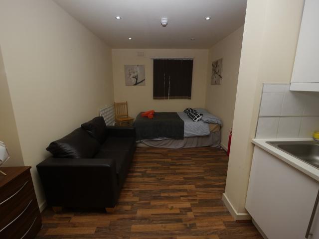 Studio for rent in Cricklewood, Greater London