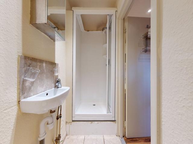 Studio for rent in Cricklewood, Greater London