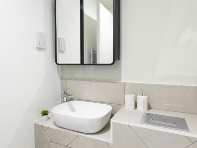 Studio for rent in Limehouse, Greater London