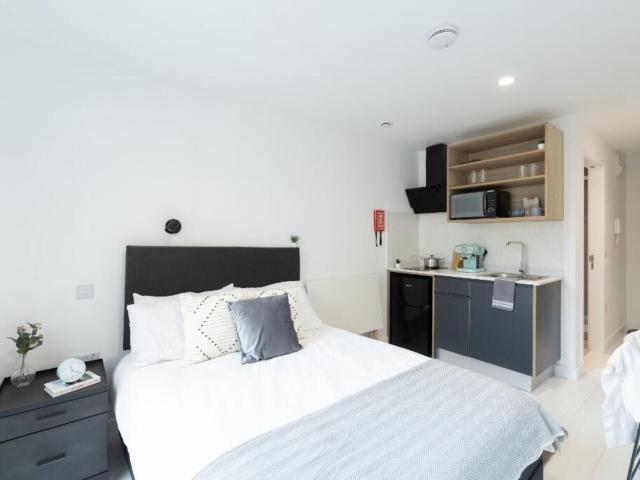 Studio for rent in London Borough of Tower Hamlets, Greater London