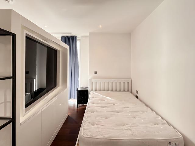 Studio for rent in Isle Of Dogs, Greater London
