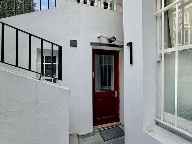 Studio for rent in Earl's Court, Greater London