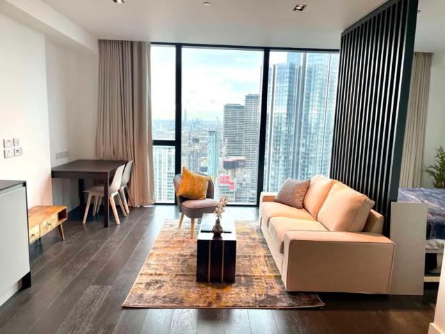 Studio for rent in Isle Of Dogs, Greater London