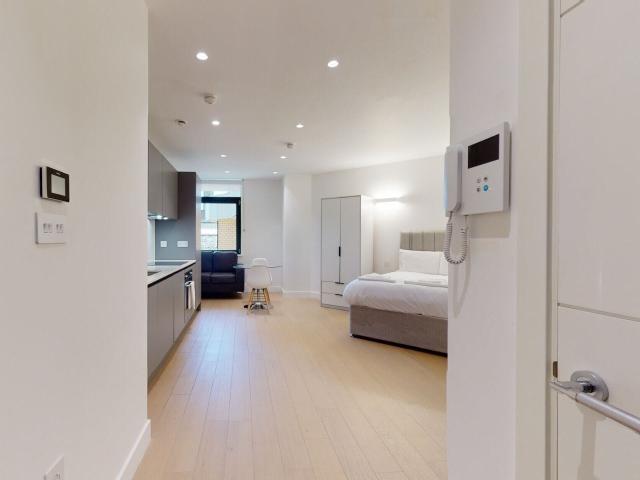 Studio for rent in London Borough of Hounslow, Greater London