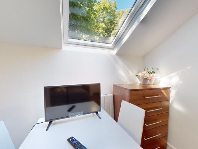 Studio for rent in Dollis Hill, Isle Of Man