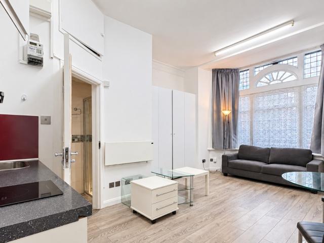 Studio for rent in London Borough of Ealing, Greater London