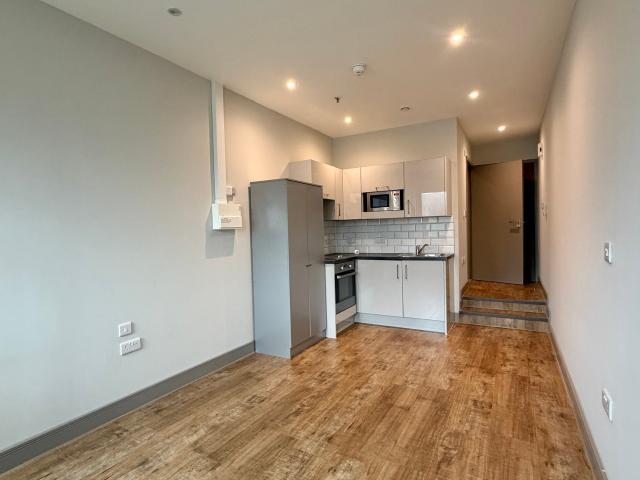 Studio for rent in Ringlestone, Midway