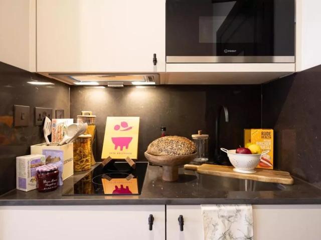 Studio for rent in Devonshire, Sheffield