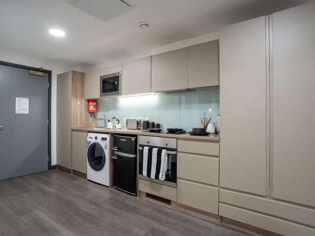 Studio for rent in Woodhouse, West Yorkshire