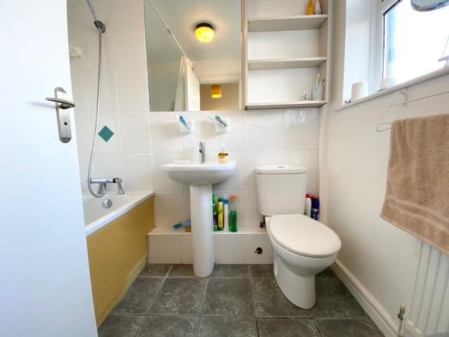 Studio for rent in Worthing, West Sussex