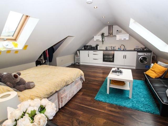 Studio for rent in Green Close, Warwickshire
