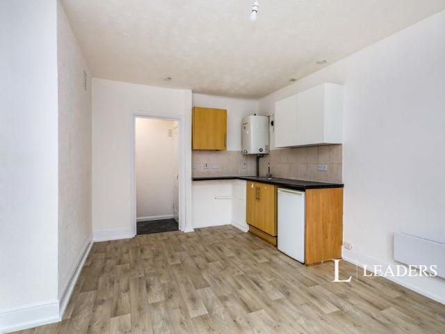 Studio for rent in Eastbourne, East Sussex