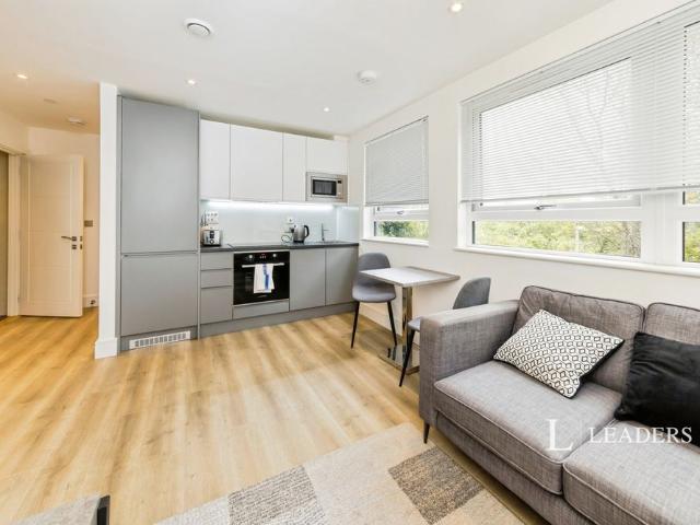 Studio for rent in Blackwell, Perryfields