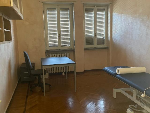 Ufficio in affitto a Circoscrizione 6, Piemonte