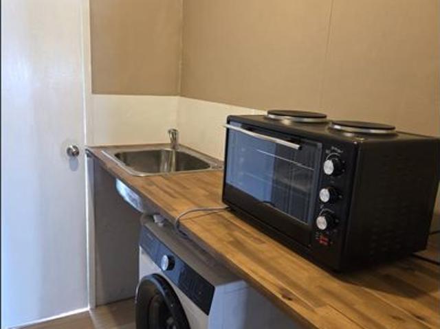 Granny Flat for rent in Ayr, Queensland
